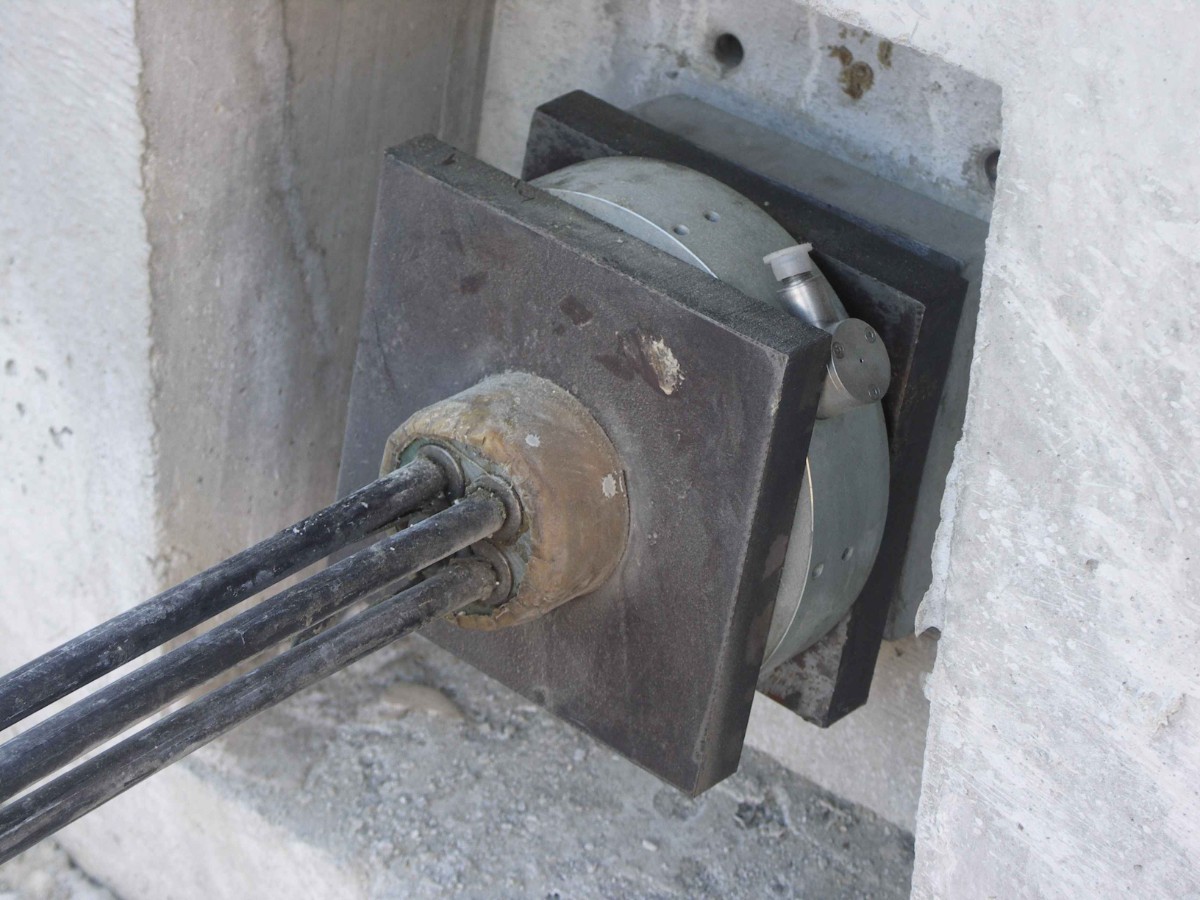 A06_Anker-Kraftaufnehmer.jpg