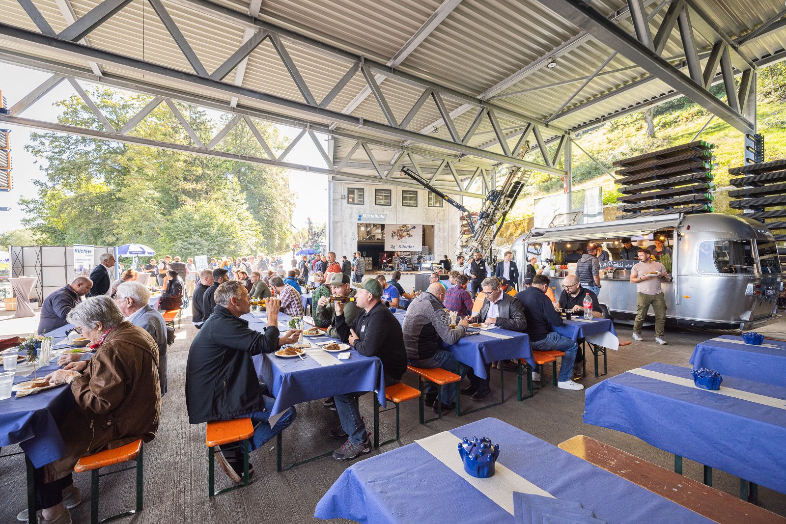©Mesch-Küchler Technik-03 Mittagessen-5991.jpg