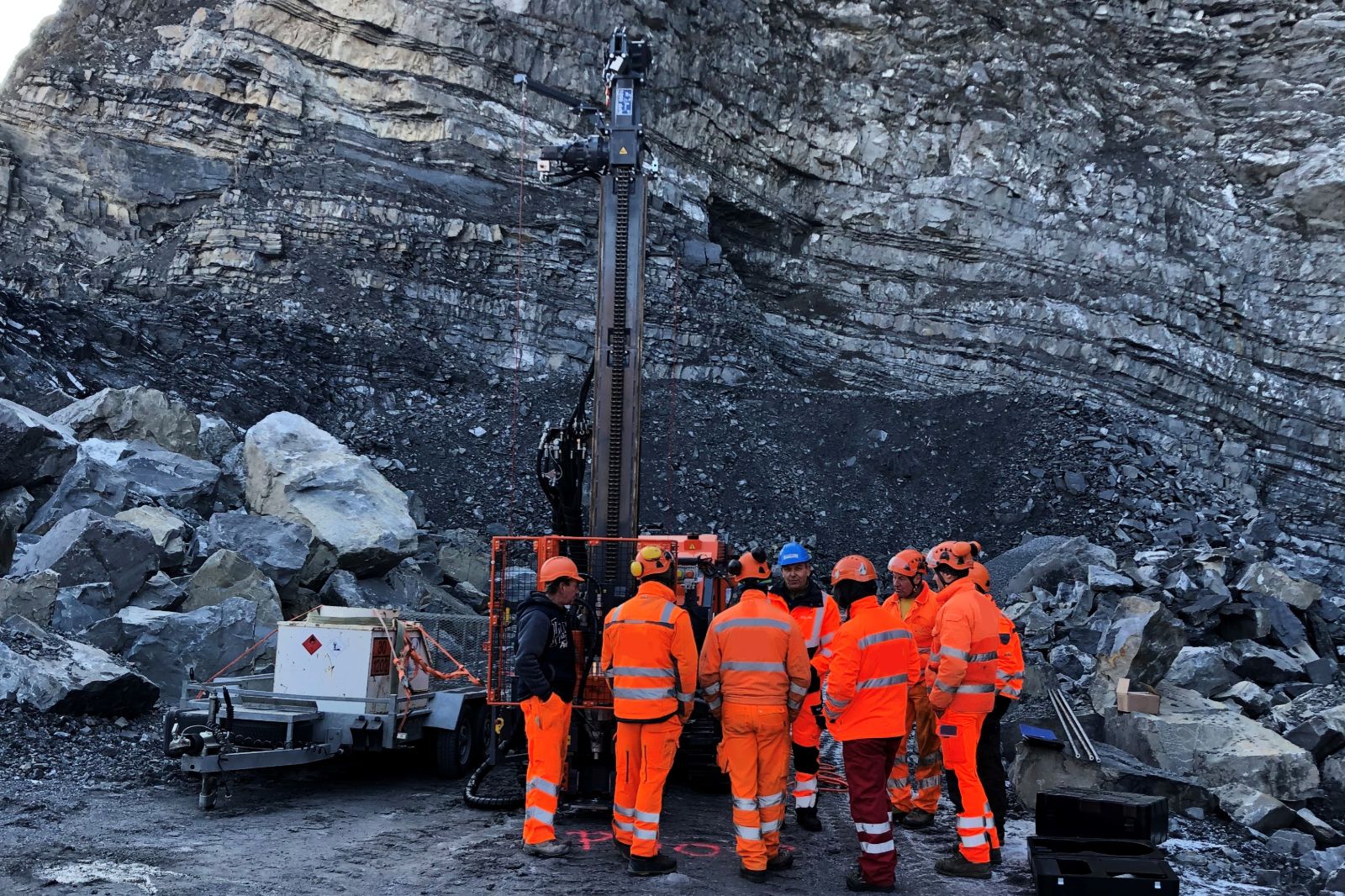 Individuelle Schulungen auf Ihrer Baustelle - mit unseren Experten Referenz_web_Schulung_Porr.jpg