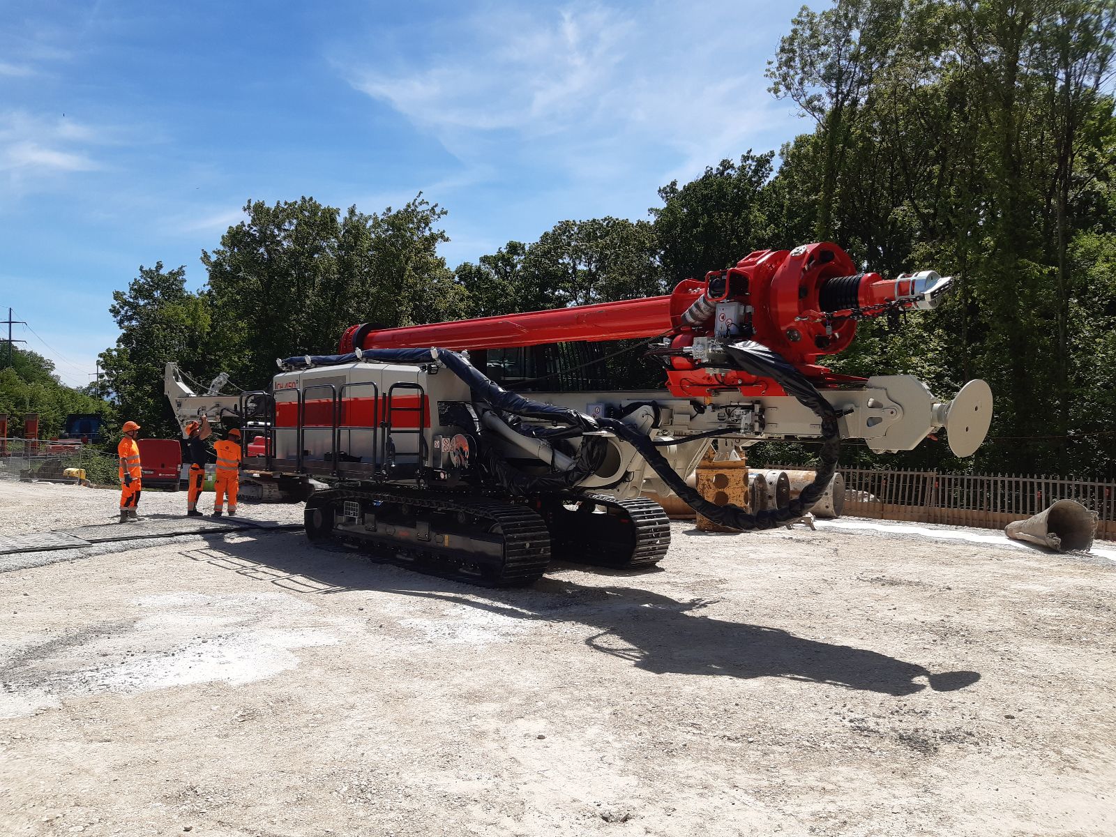 Erstes eigenes Drehbohrgerät CH 450 | 45 t